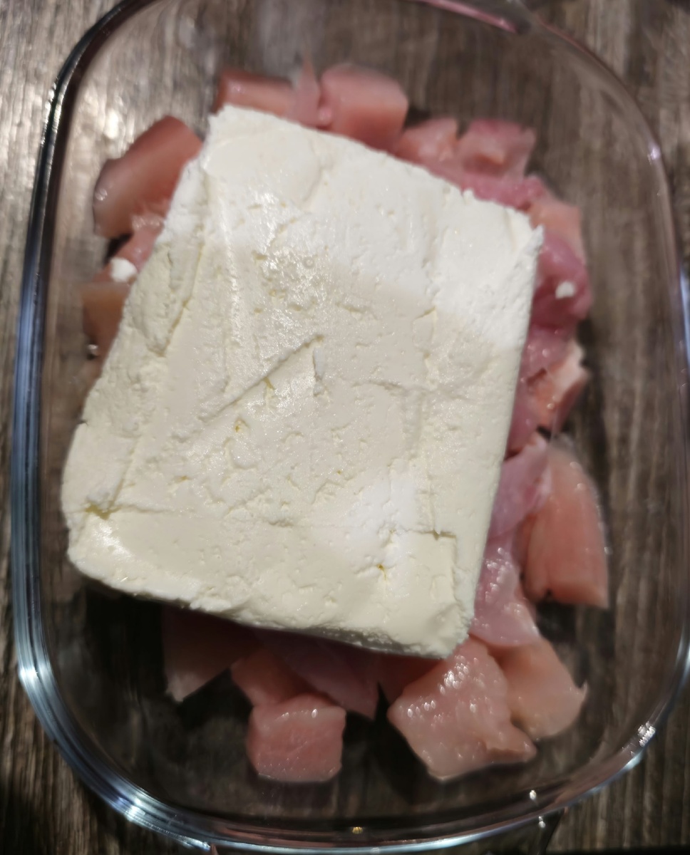 Творога можно добавить и меньше, но мне нравится именно так