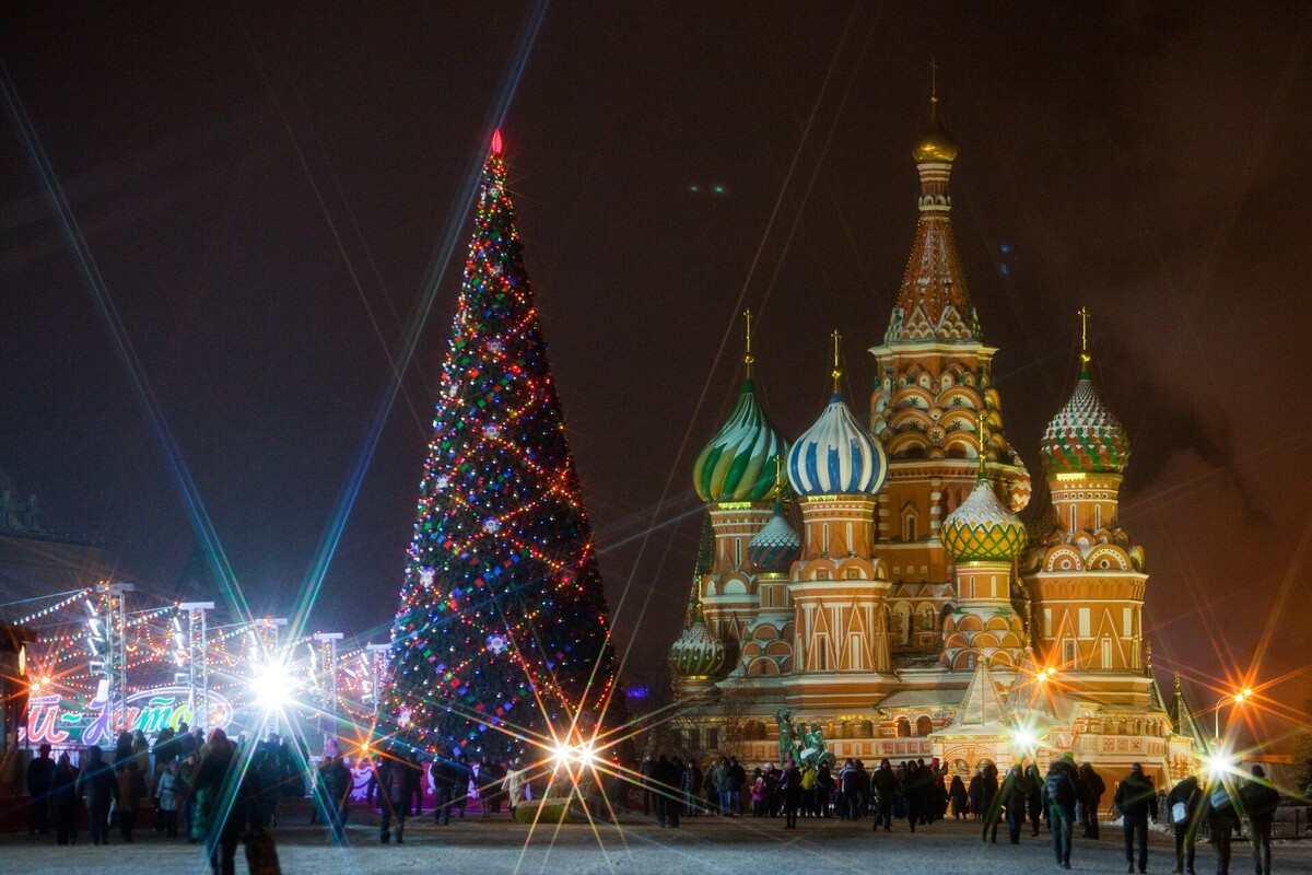 ГЦ “Советский” поздравляет с Новым годом!
