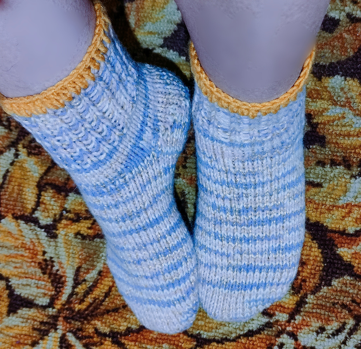 Вес носочков 85гр.Связаны на 38-39р