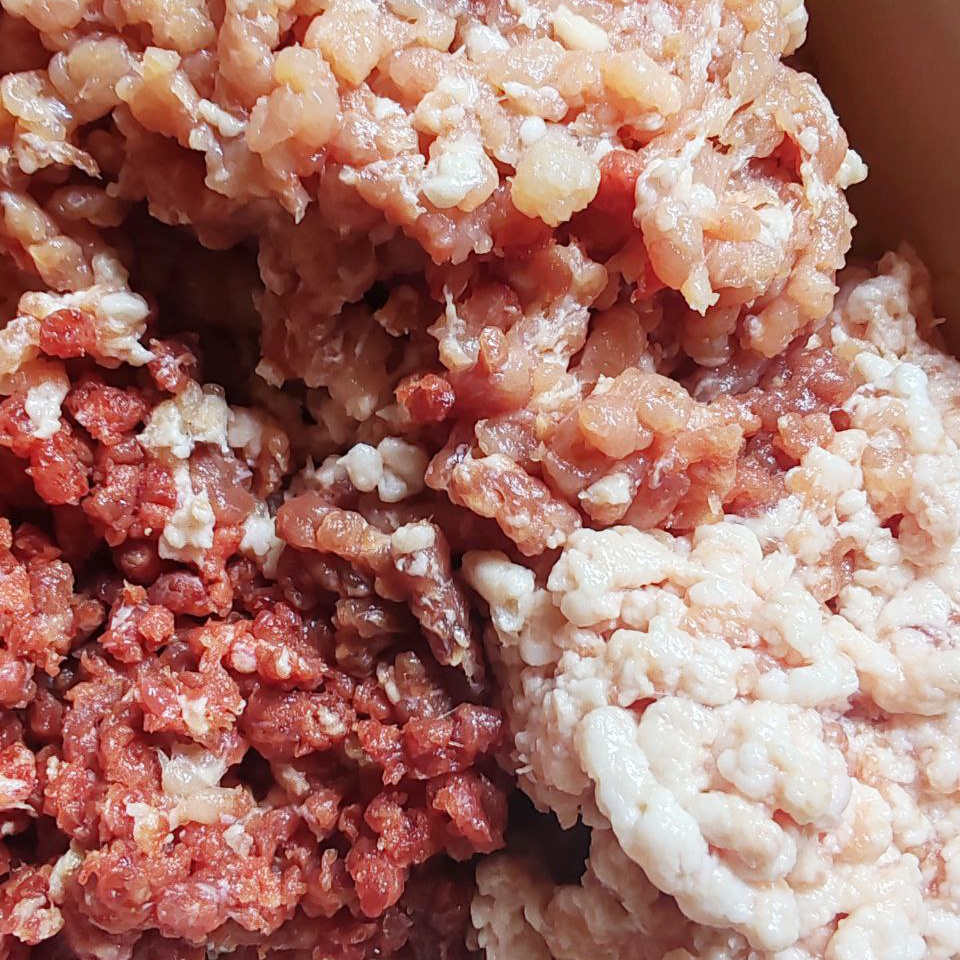 Свинина, говядина и свиное сало