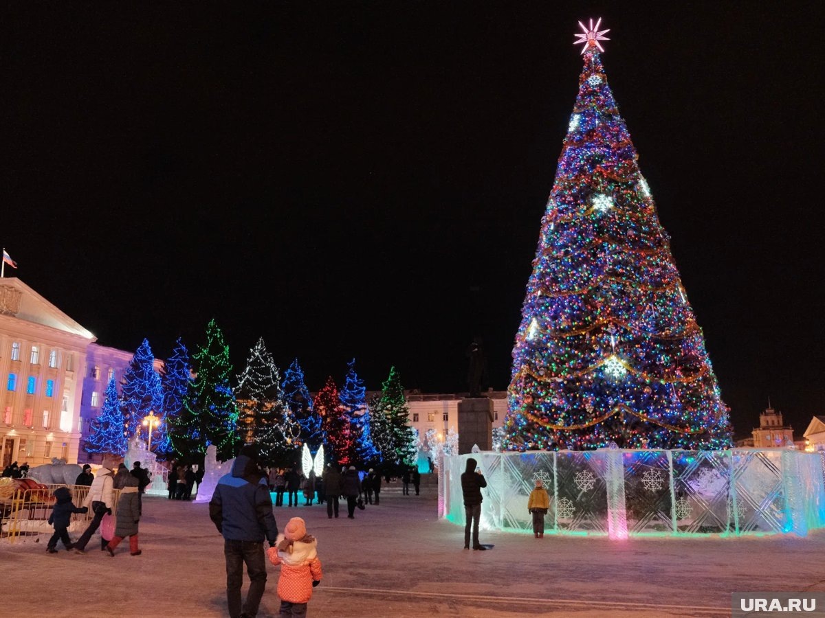     В новогоднюю ночь в Кургане будет -4 градуса