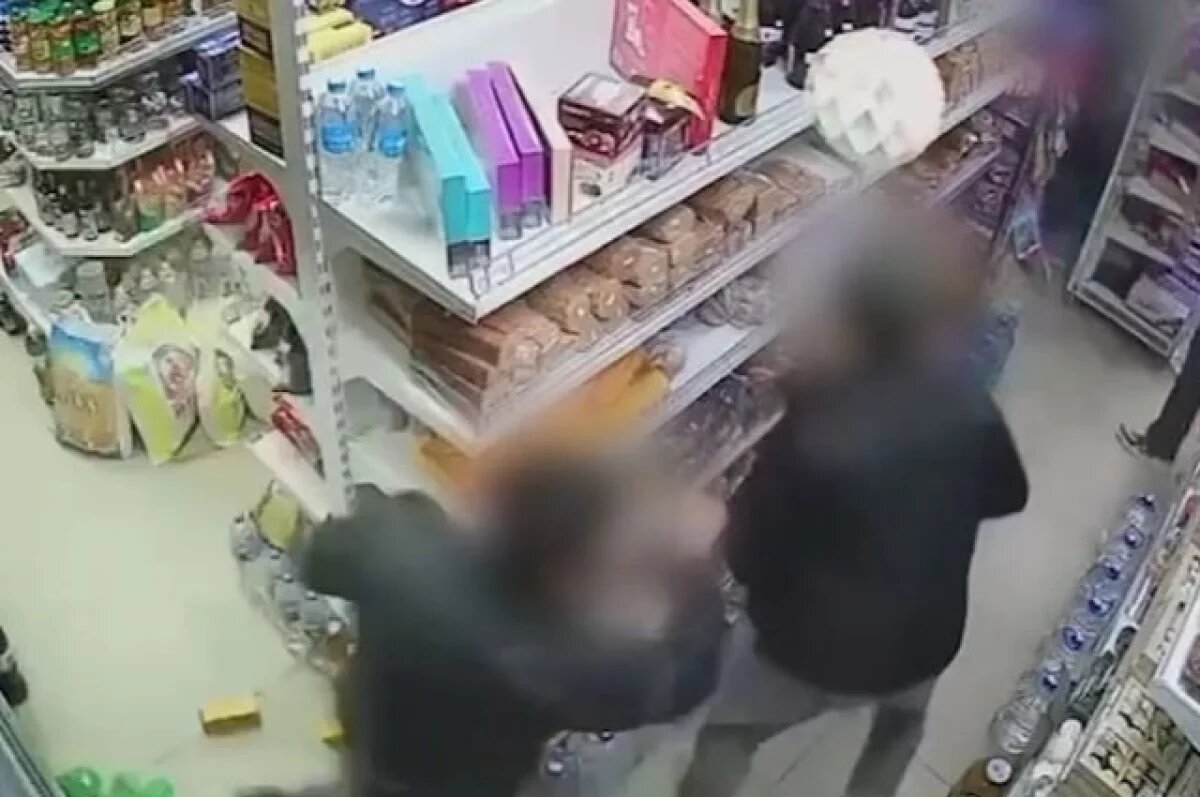    Трое жителей Евпатории получили по 5 суток ареста за избиение мужчины