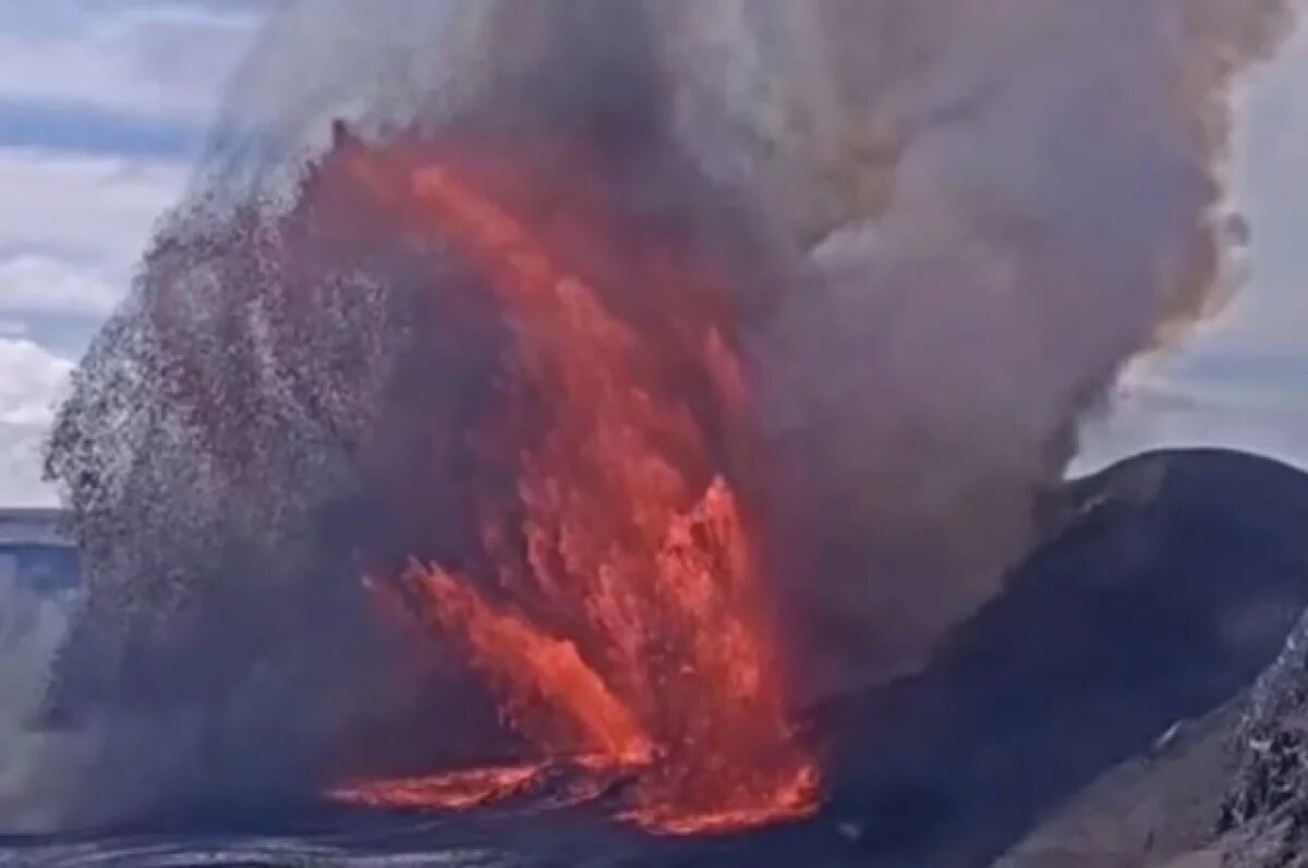    На Гавайях проснулся один из самых активных вулканов Килауэа