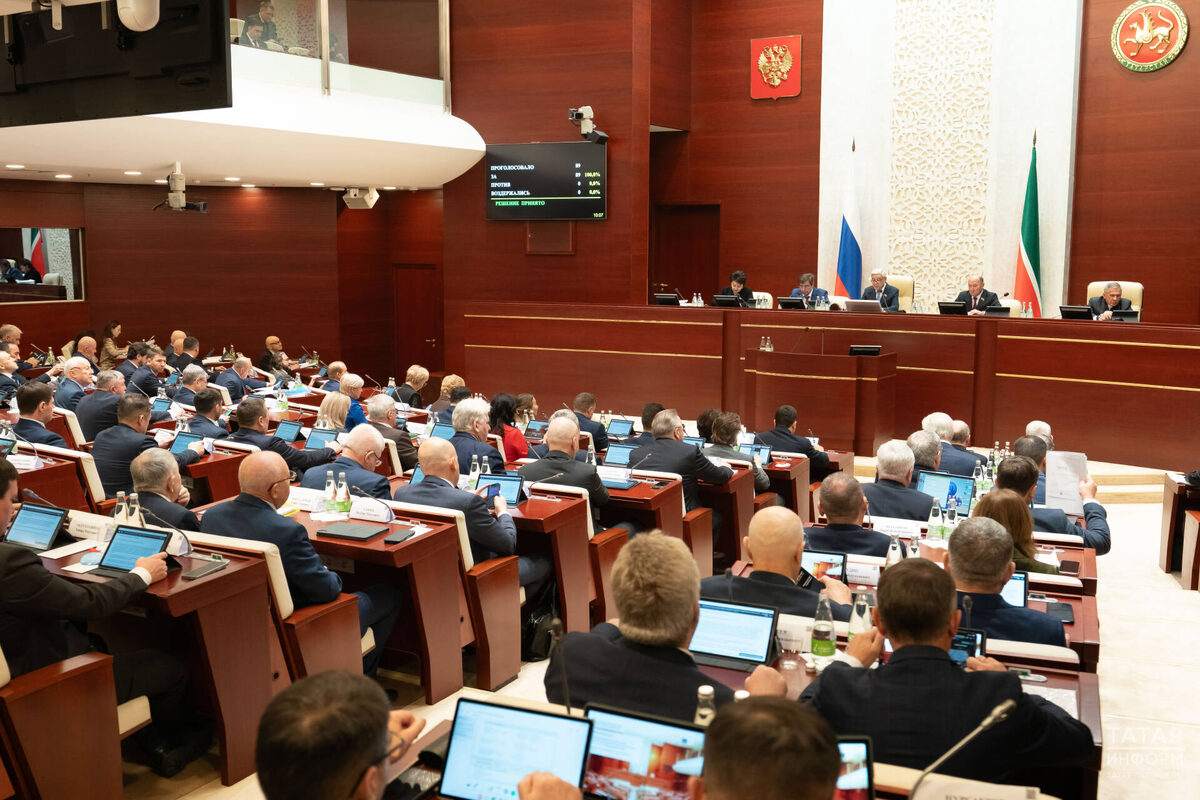 Госсовет Татарстана провел сегодня свое последнее в этом году, 17-е по счету заседаниеФото: © Салават Камалетдинов / «Татар-информ»