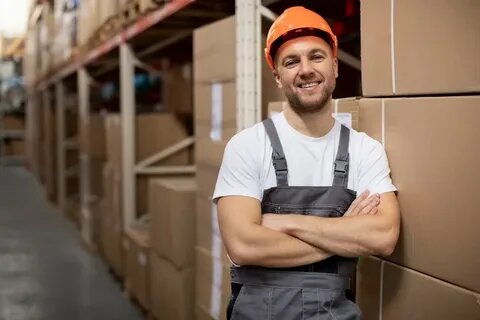 Как не умереть от усталости на первой же смене грузчиком: инструкция по выживанию для офисных работников