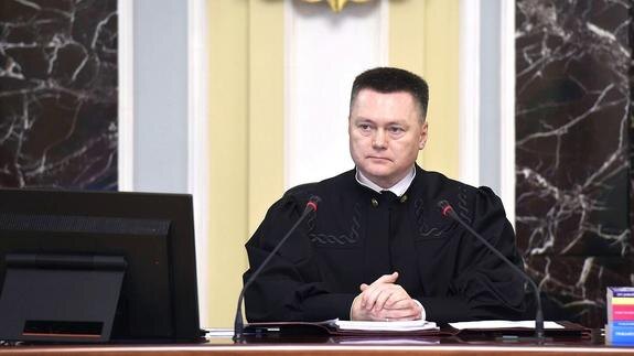    Верховный суд РФ призвал отличать резкие оценки и публичные споры от экстремистских призывов