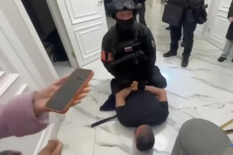    Обыски и задержания прошли в нескольких регионах страны. Скриншот видео МВД Медиа