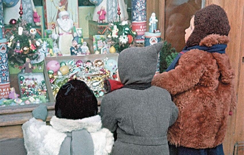 Выставка игрушек с новогодним настроением. Столько всего вспомнилось!