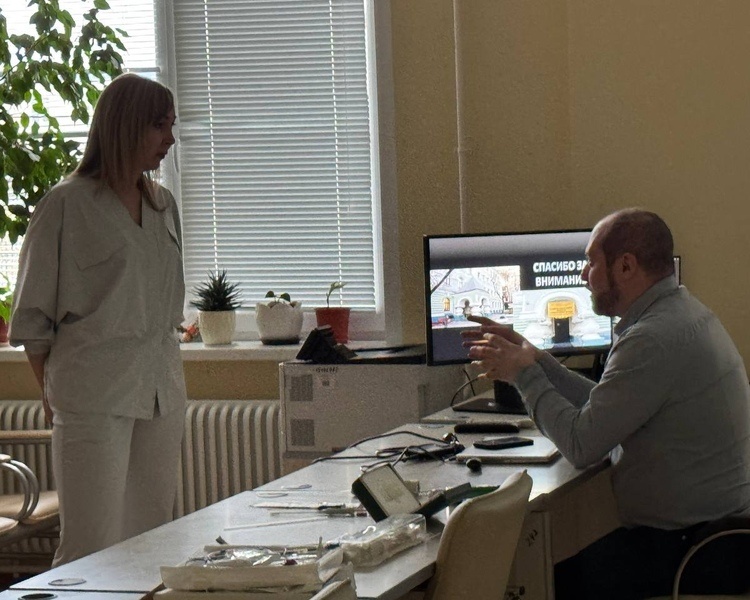     В Курском онкоцентре провели мастер-класс по инновационной биопсии