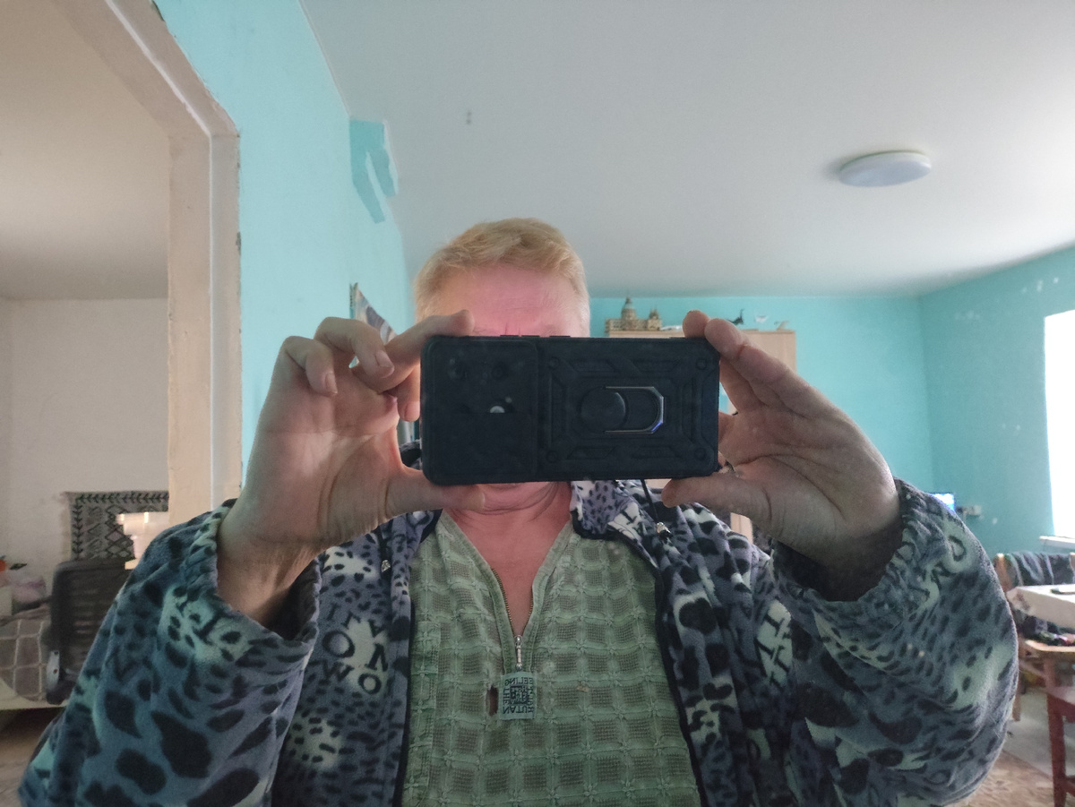 И моя подкрашенная и подстриженная голова