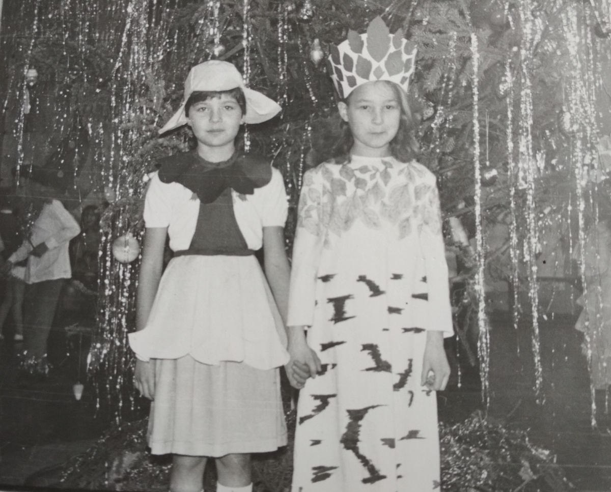 Я в костюме-берёзка.