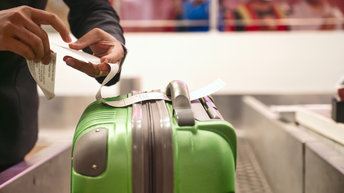     Фото: Antonio Suarez Vega/Shutterstock/FOTODOM С 2026 года авиакомпании обязаны понятнее раскрывать условия тарифов