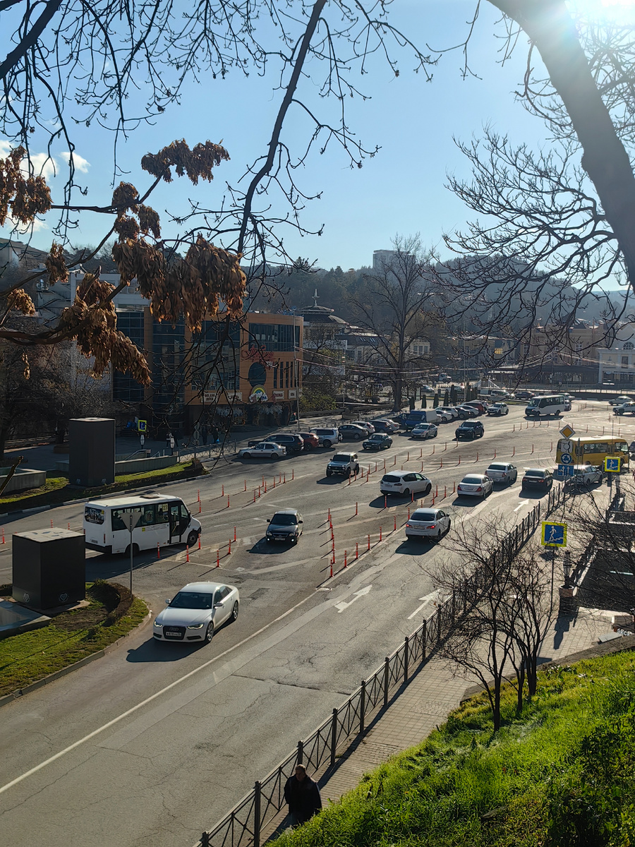 Октябрьская площадь Кисловодска. Фото автора