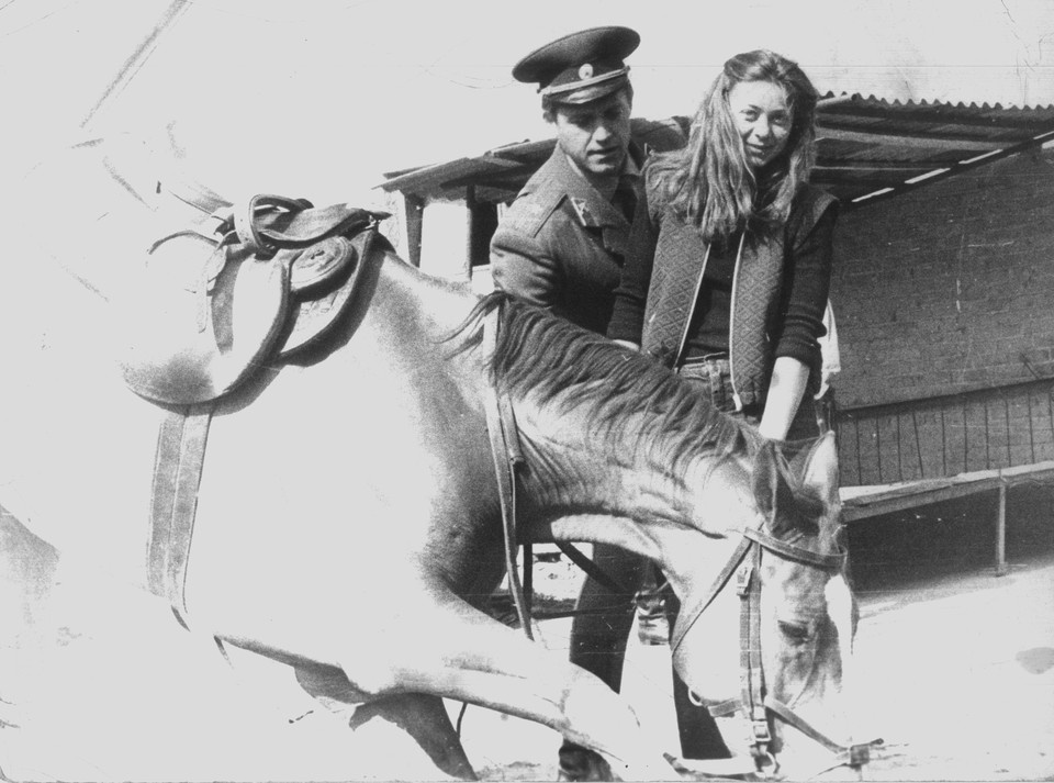    Татьяна в кавалерийском полку после зачисления. Фото - архив Татьяны Бочаровой.