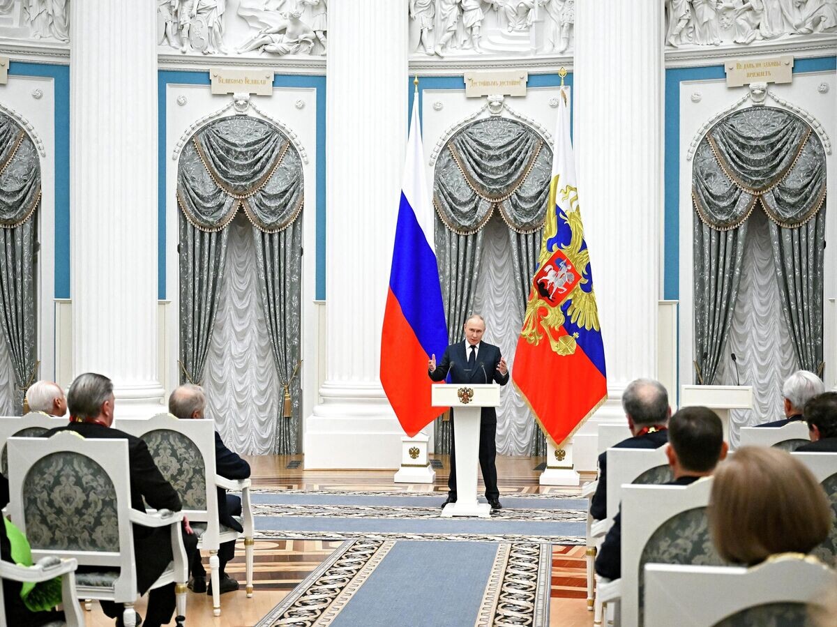    Президент РФ Владимир Путин в Кремле на церемонии вручения государственных наград | © РИА Новости / Сергей Бобылев