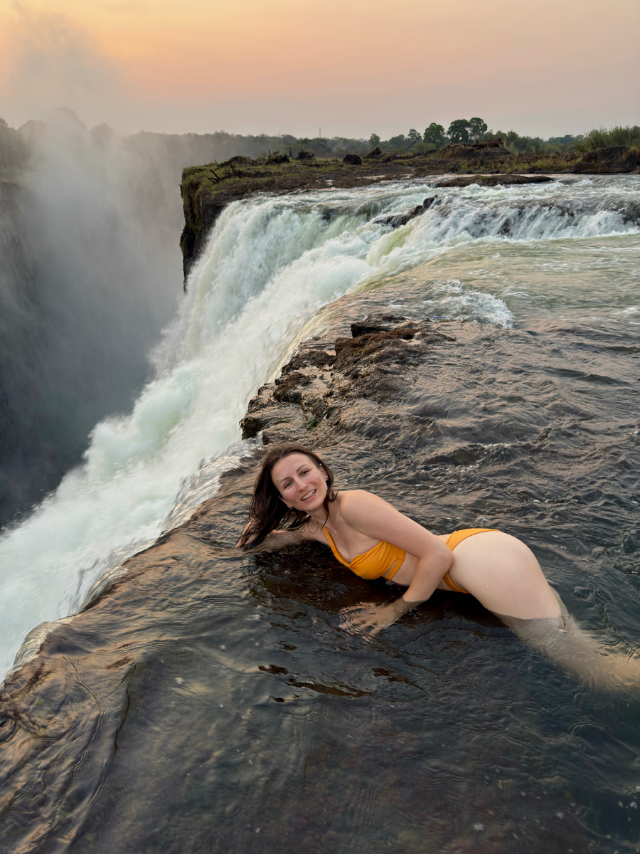 Купель Дьявола. Водопад Виктория