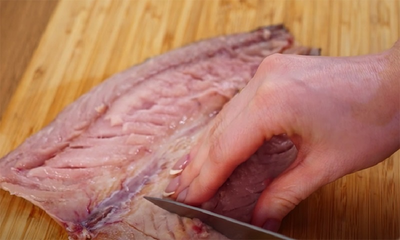 Скумбрия по-праздничному: как простая рыба затмит на Новый год даже красную рыбу