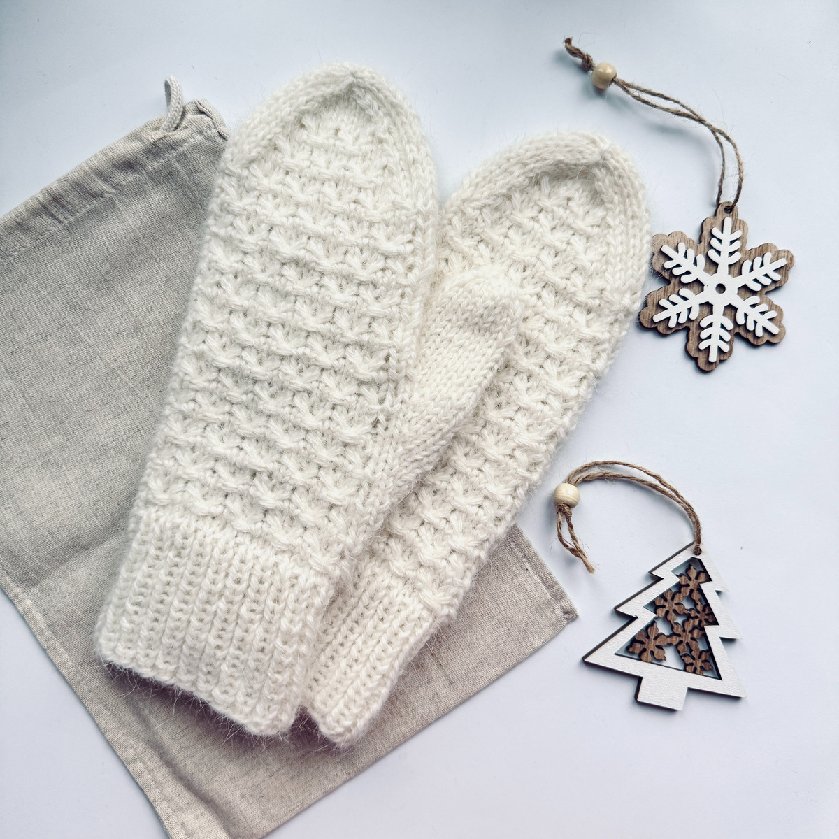 Варежки "Китеж" - описание на сайте by-annike.ru