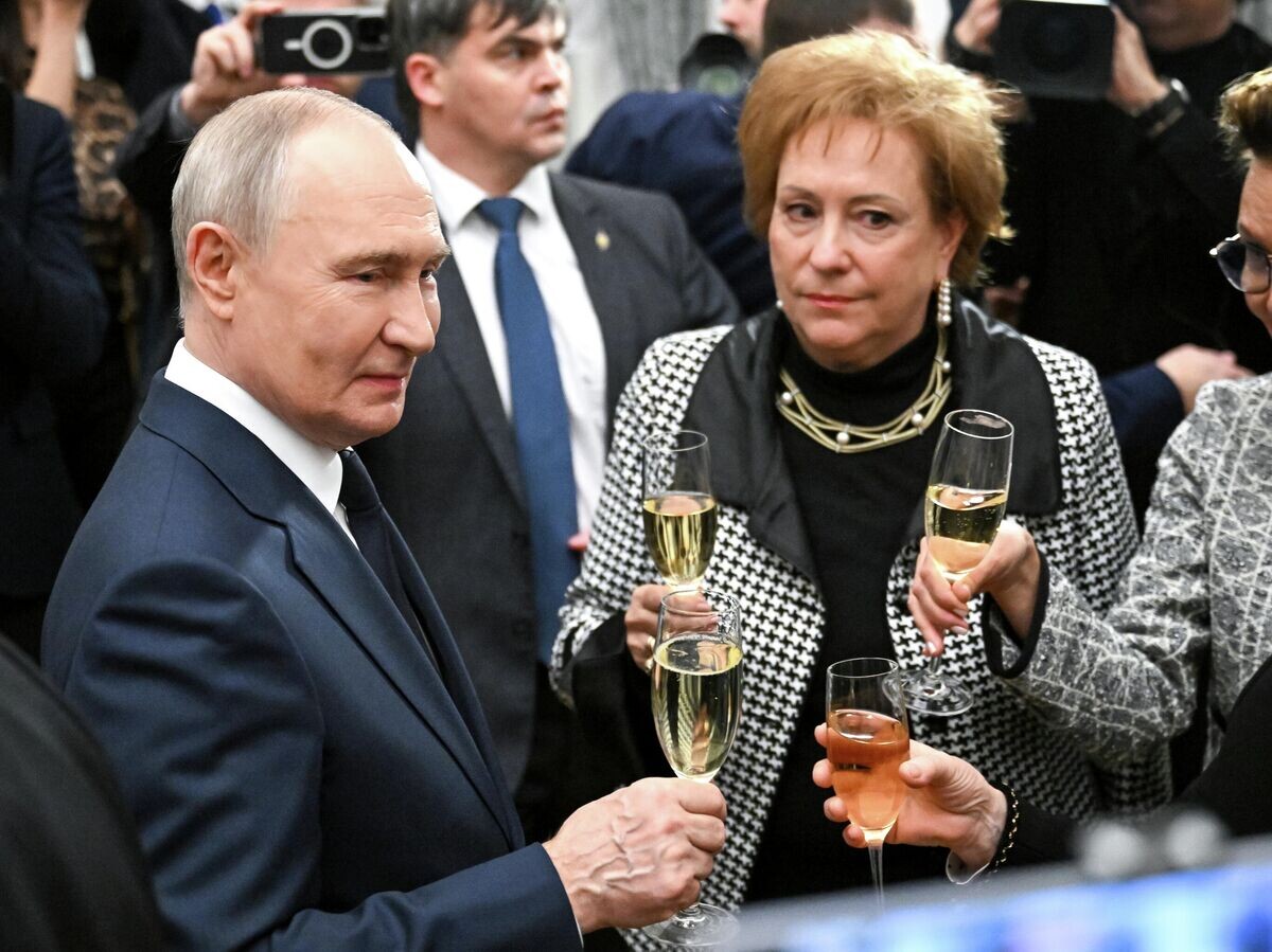    Президент РФ Владимир Путин в Кремле на церемонии вручения государственных наград | © РИА Новости / Сергей Бобылев