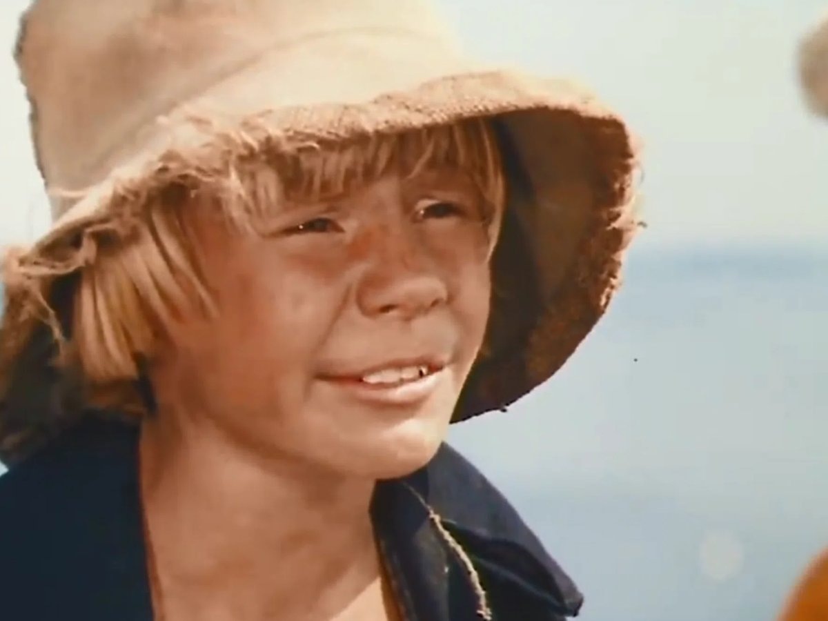    Первую роль, друга Тома Сойера Гека Финна, Галкин сыграл в 10 лет