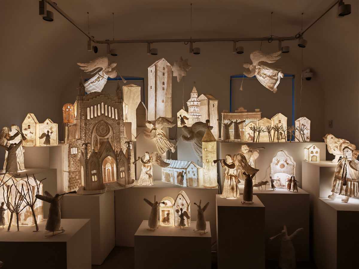 Выставка "Другая песенка" в усадьбе Долгоруковых-Бобринских на Малой Никитской, 12