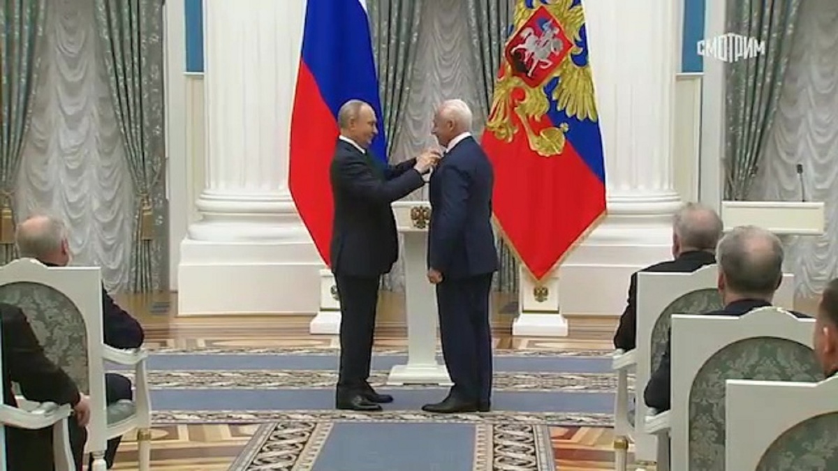    Владимир Спиваков: «Мой отец работал в Уфе на заводе по производству двигателей для наших самолетов»