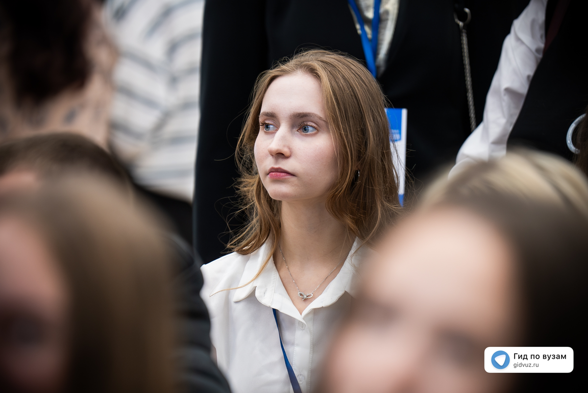 Научно-образовательный салон 2025. СМИ «Гид по вузам»