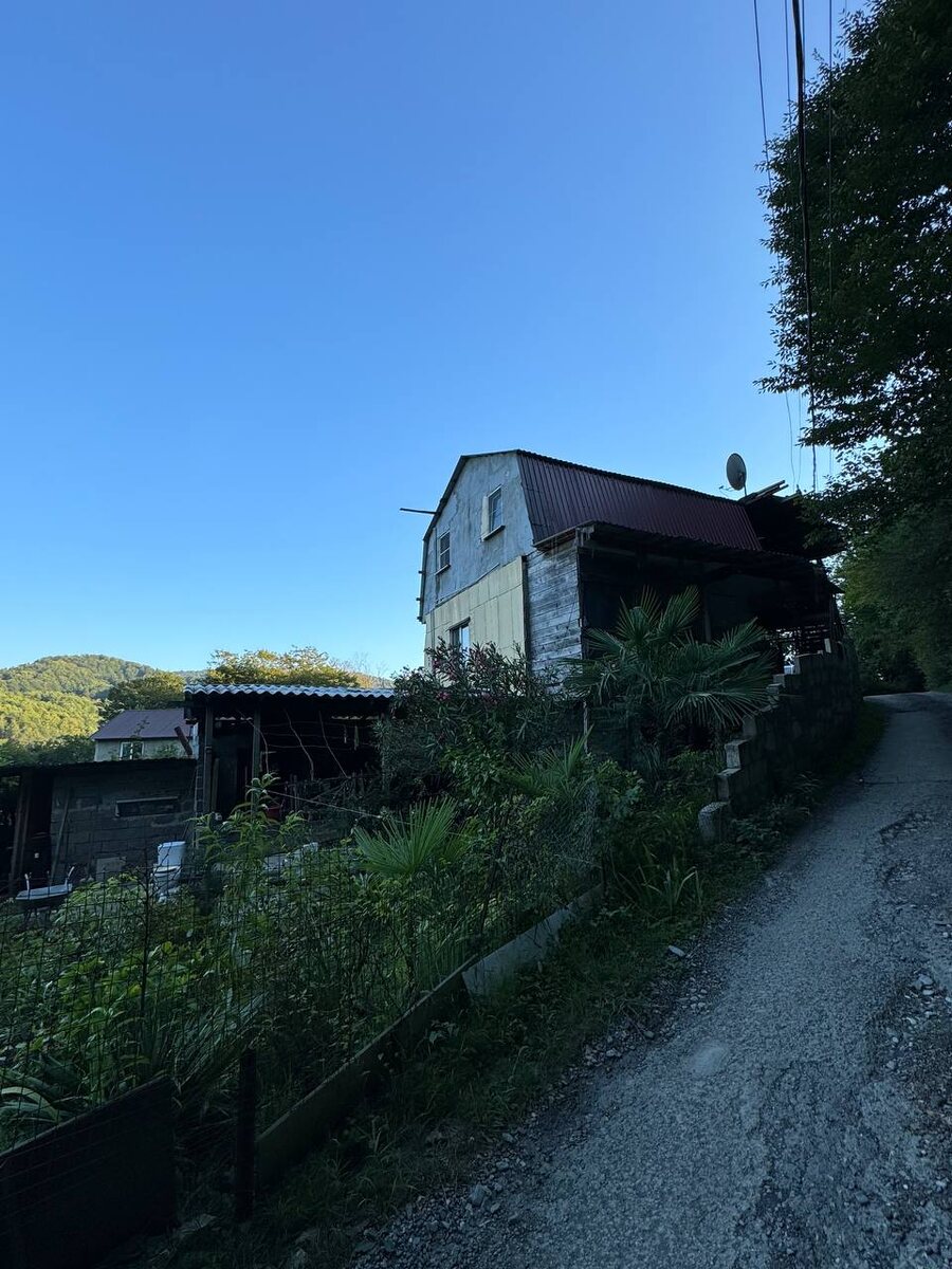 Жилой садовый дом Роберта и его семьи.