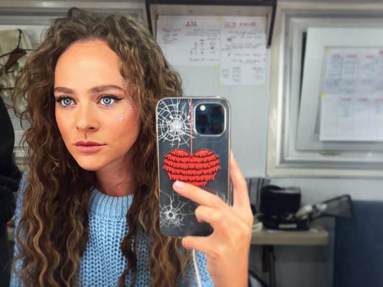     Тарасова сообщила, что ближайшие шесть месяцев актёр не сможет обеспечивать себя самостоятельно. Фото: социальные сети актрисы Аглаи Тарасовой