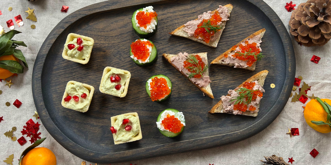 Не только хлеб и масло: 3 идеи с икрой для праздничного стола