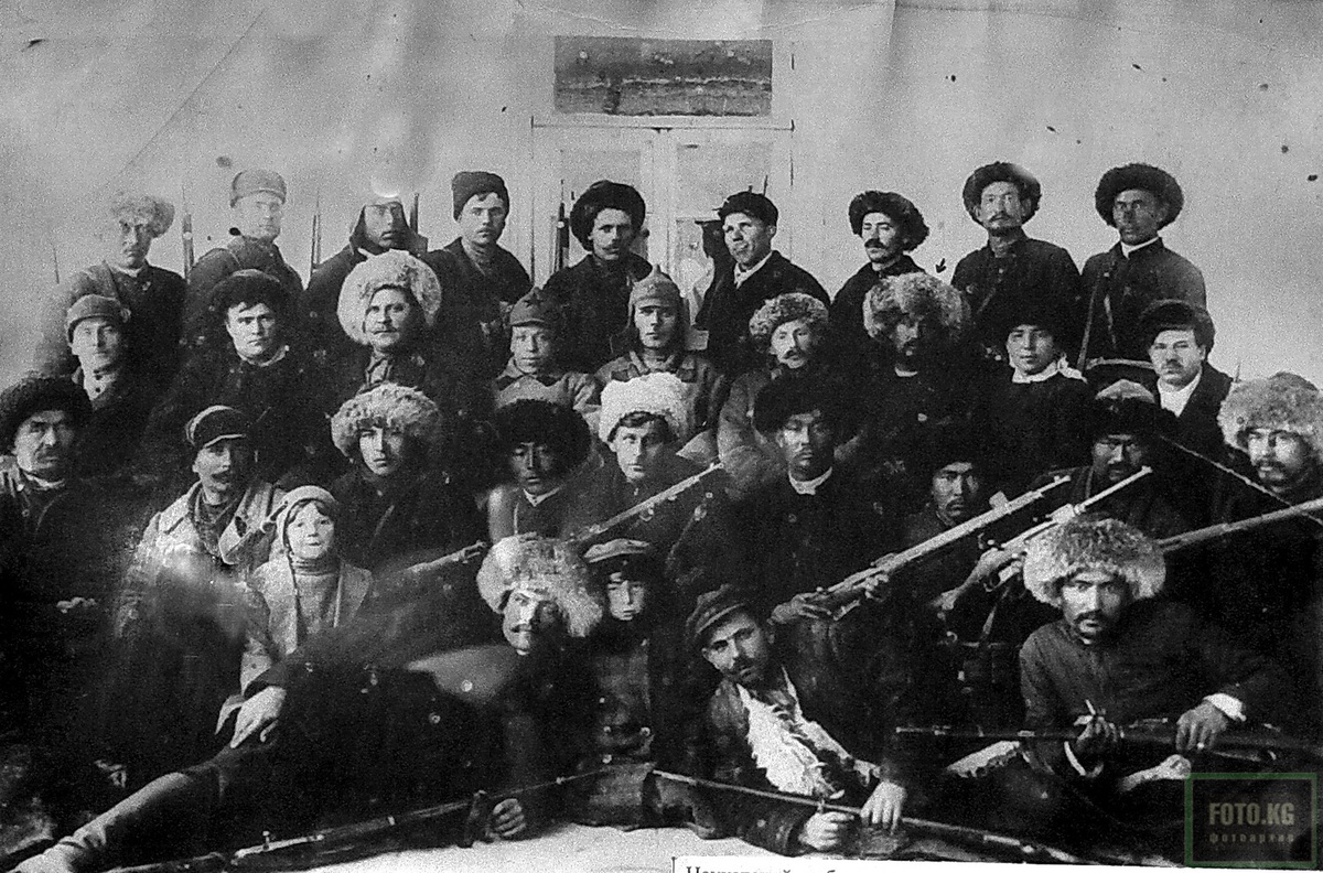 Наукатский добровольческий отряд по борьбе с басмачеством при Ошской отдельной пограничной комендатуре. Фото 1923 год