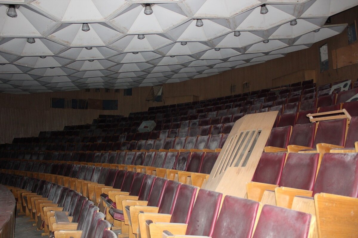 Зал в Невском сейчас