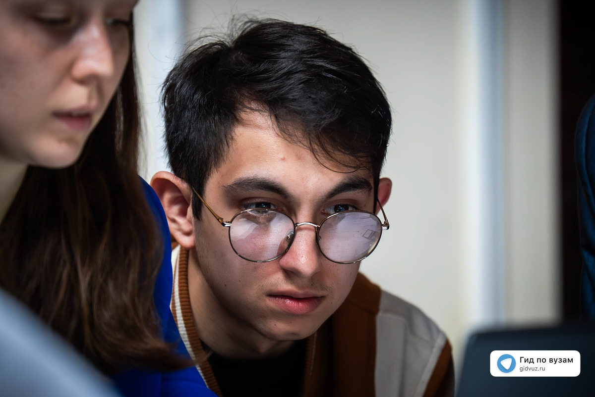 Форум карьерных технологий «Профит». СМИ «Гид по вузам»