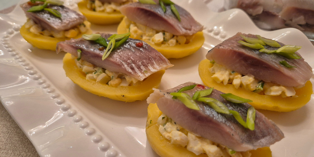 КАРТОФЕЛЬНЫЕ ЛОДОЧКИ С СЕЛЬДЬЮ - вкусная и необычная закуска