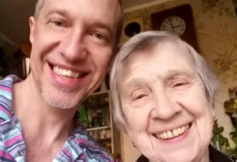 Розовая дача Сергея Соседова: как живёт самый прямолинейный критик шоу-бизнеса