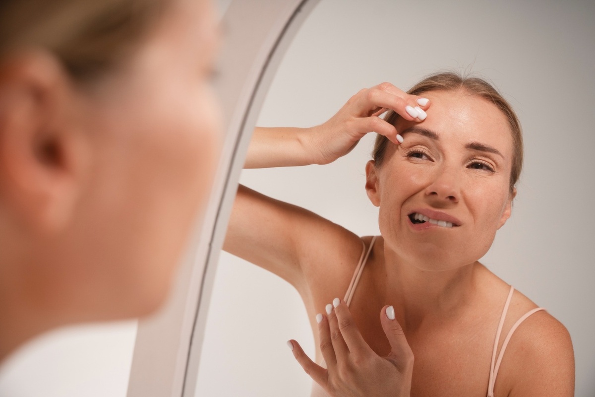 Морщины-марионетки — это глубинные складки нижней трети лица, возникающие из-за изменения положения и тонуса тканей.