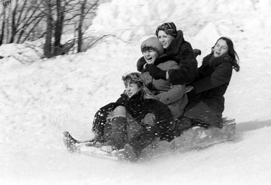 С ветерком на санках