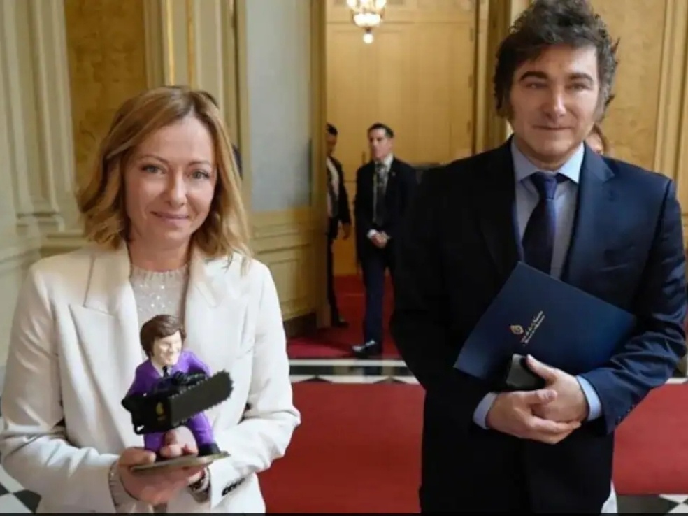 Джорджа Мелони и Хавьер Милей