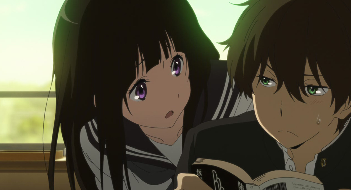 Орэки и Титанда в комнате Клуба классической литературы. Кадр из аниме Hyouka (2012), студия Kyoto Animation. © Honobu Yonezawa / Kadokawa 