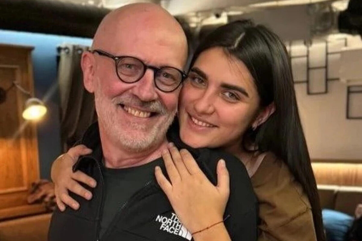    Александр Гордон со своей новой женой Социальные сети