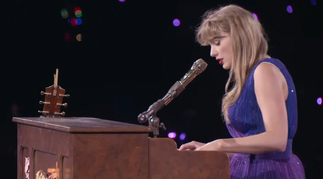     Тейлор Свифт / Кадр из документалки «End of an Era»