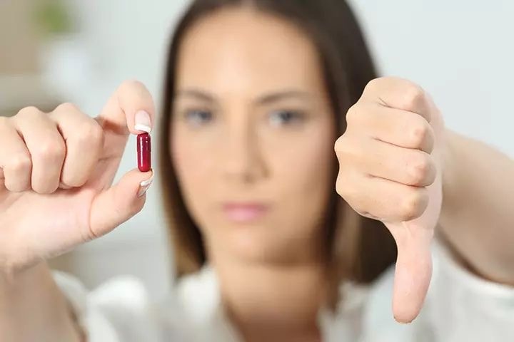 «Выпей таблетку и всё пройдёт» всегда нам так советует общество. 