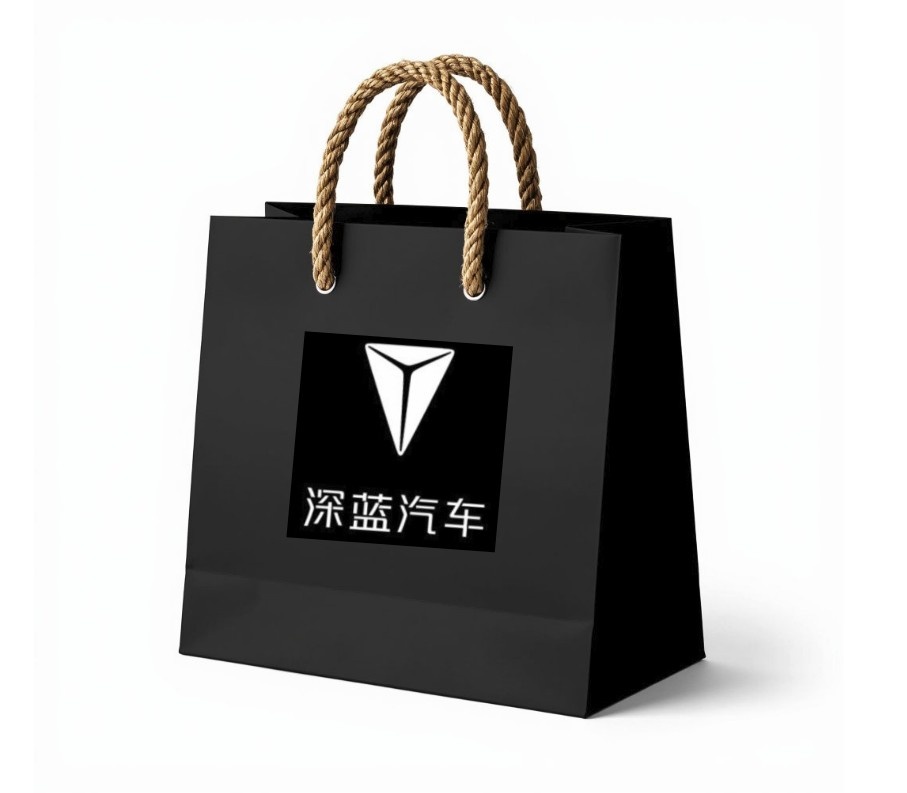 Запускаем приложение в телефоне. Если приложения нет, то установите его. Ниже будет ссылка