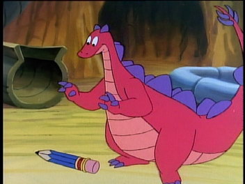 Стегги рядом с карандашом