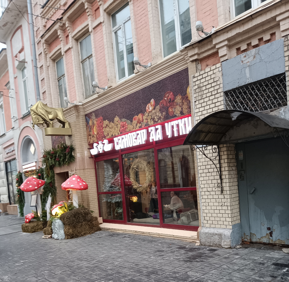 Вход в ресторан