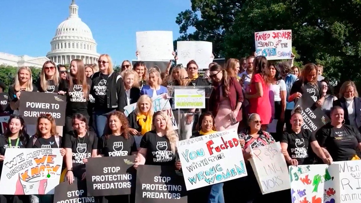    Каждый пятый американец верит в «педофильское лобби» после дела Эпштейна