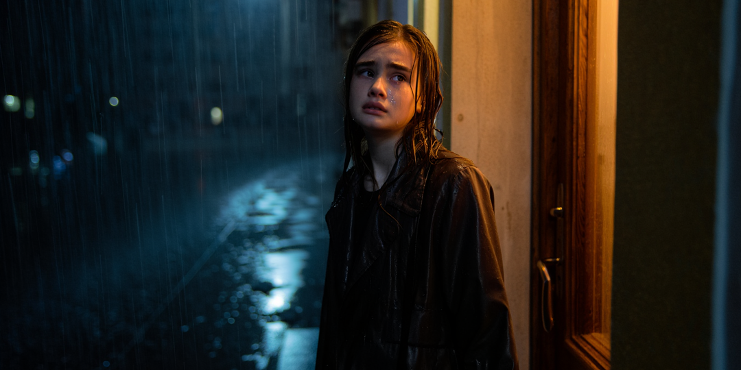 Дочь назвала меня «неудачницей» и ушла жить к богатой свекрови за айфоном — через месяц я нашла её на пороге в слезах, потому что бабушка вы