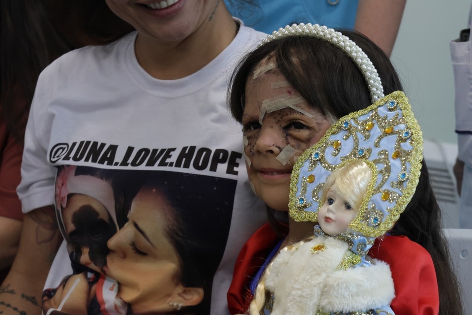    Луна и наша новогодняя волшебница. Вероника ОВСЯННИКОВА