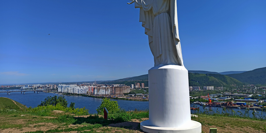 Красивый берег Красноярска и его достопримечательности!