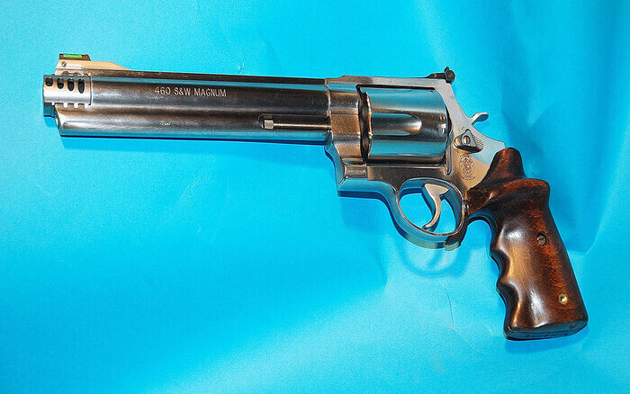Smith & Wesson Model 460 часто используют для специализированной охоты и соревнований